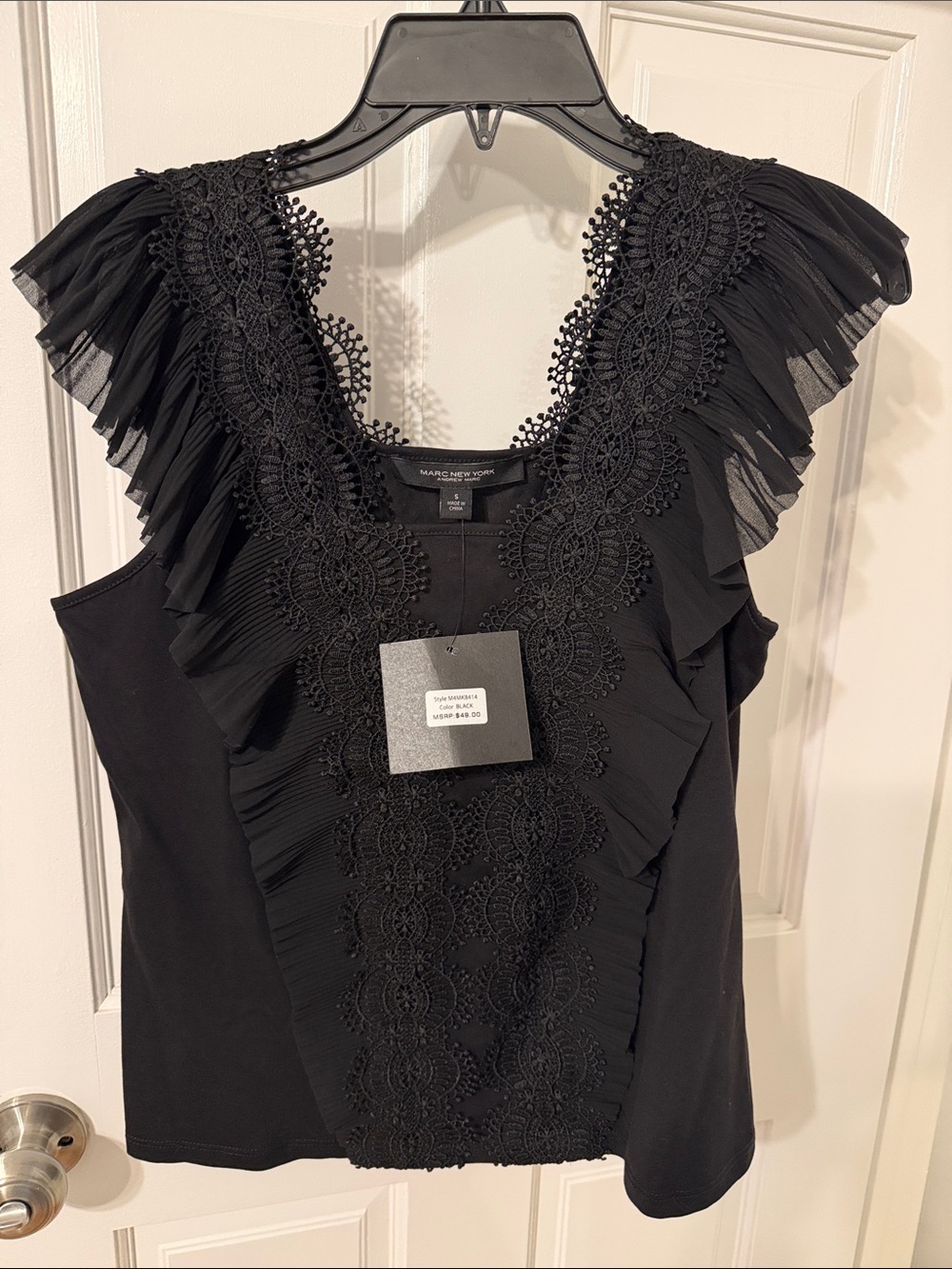 Marc New York Black Ruffled Lace-Trim Sleeveless Shell